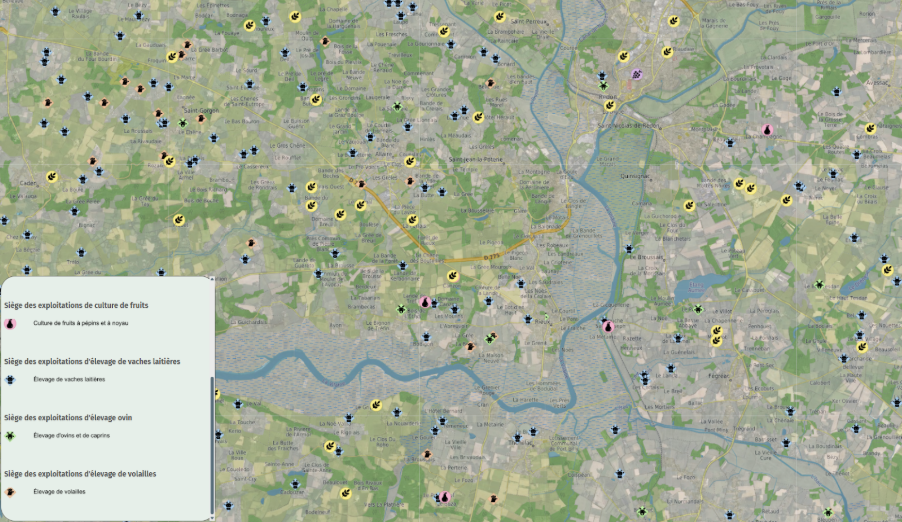 Carte Lumia localisant les sièges d'exploitations agricoles (levage, culture de fruits, vaches laitières, volailles) afin d'identifier les zones propices à une ombrière photovoltaïque agricole.